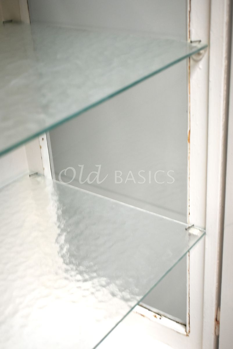 Detail van Dokterskast, wit, materiaal hout